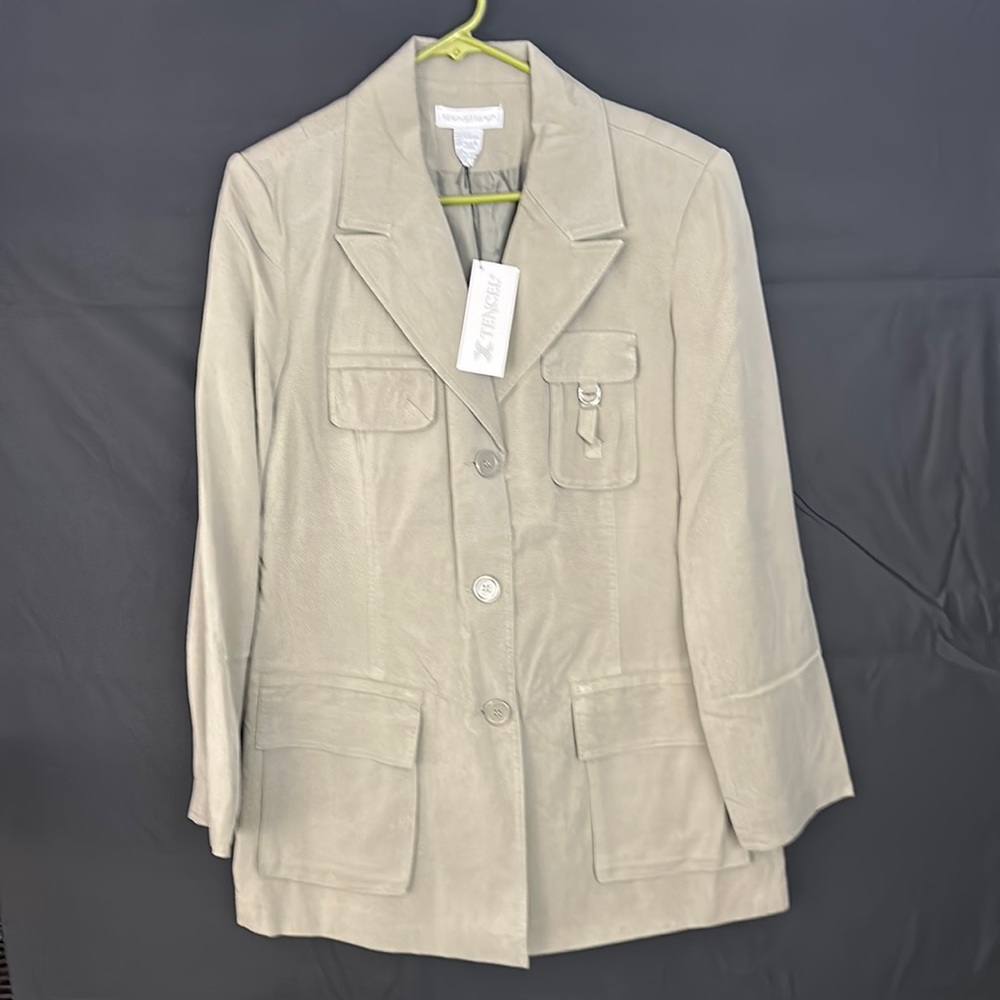 Newport News women’s jacket size 14 new with tag